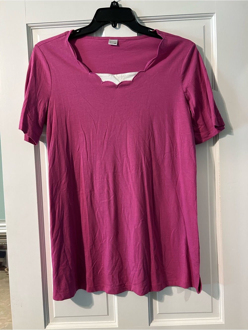 women’s cotton scallop top size m